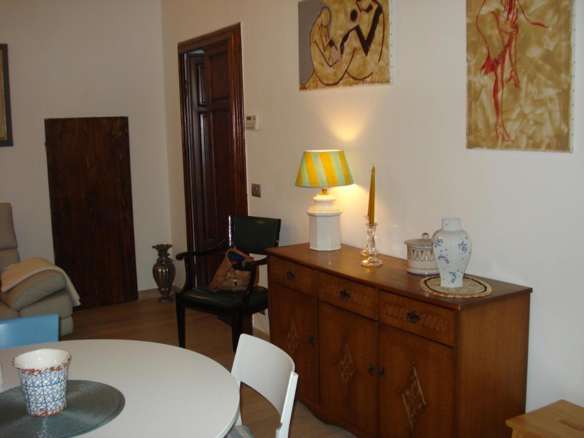 Appartamento In Palazzo Bucelli Montepulciano Stazione Exterior foto