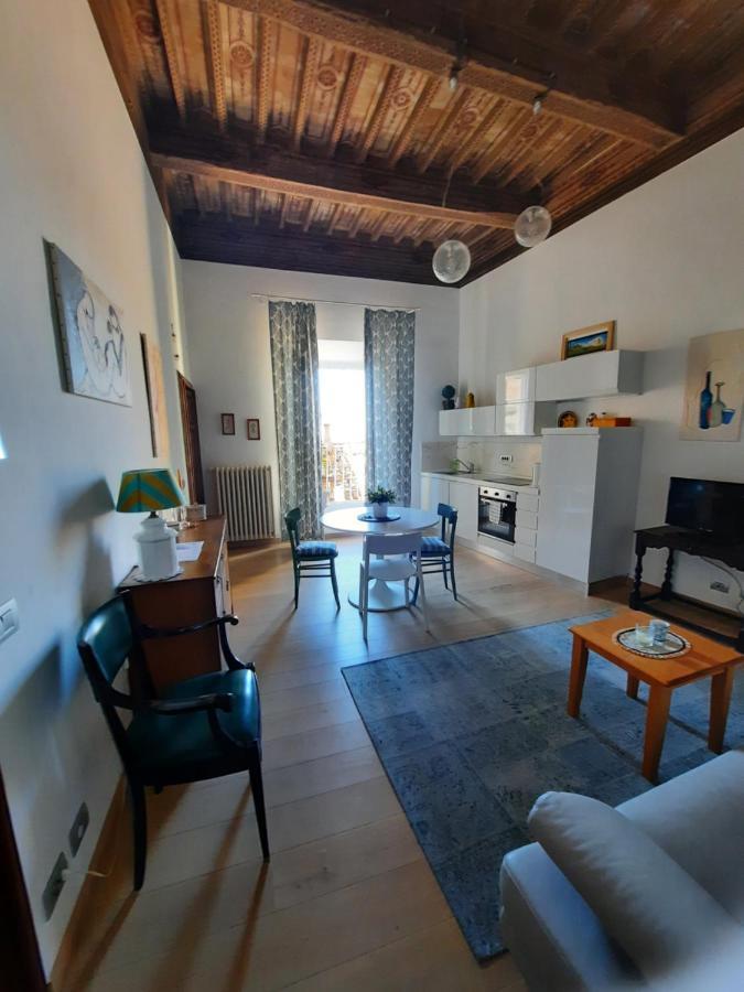 Appartamento In Palazzo Bucelli Montepulciano Stazione Exterior foto