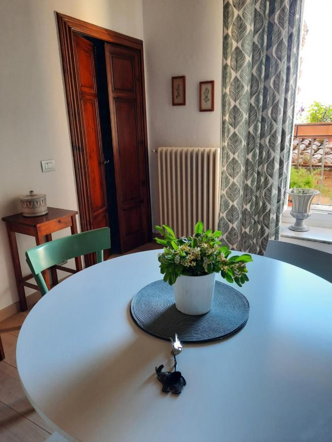 Appartamento In Palazzo Bucelli Montepulciano Stazione Exterior foto